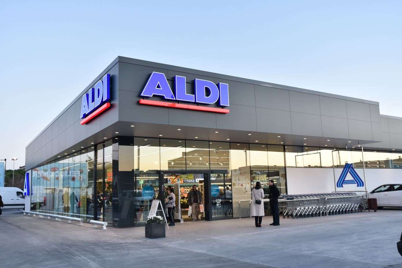 Aldi y McDonald's inauguran establecimientos